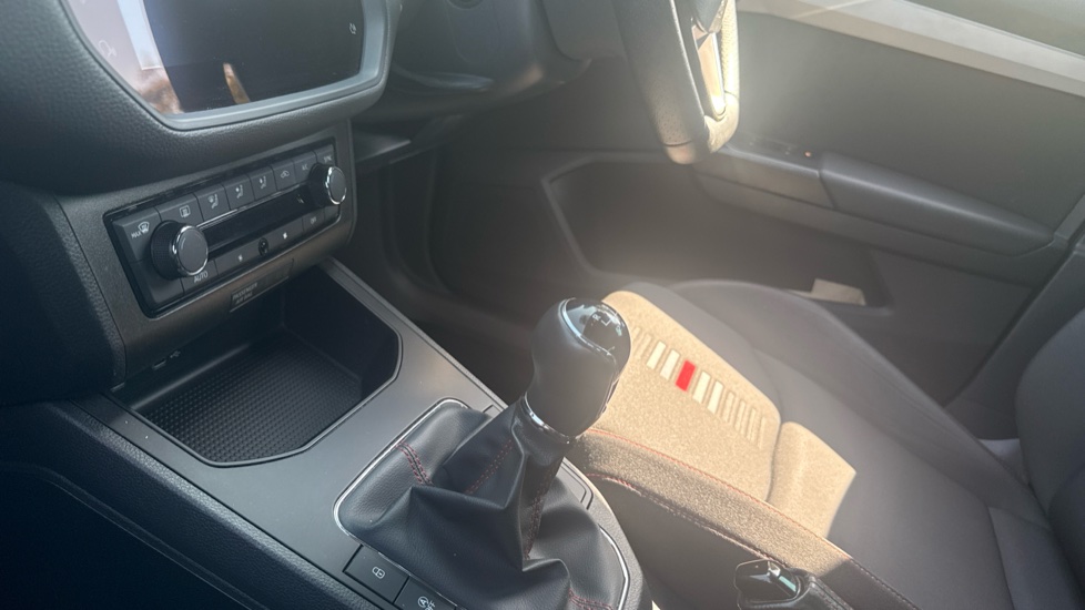 SEAT Ibiza 1.0 TSI 95 FR [EZ] 5dr Petrol Hatchback - Image 13
