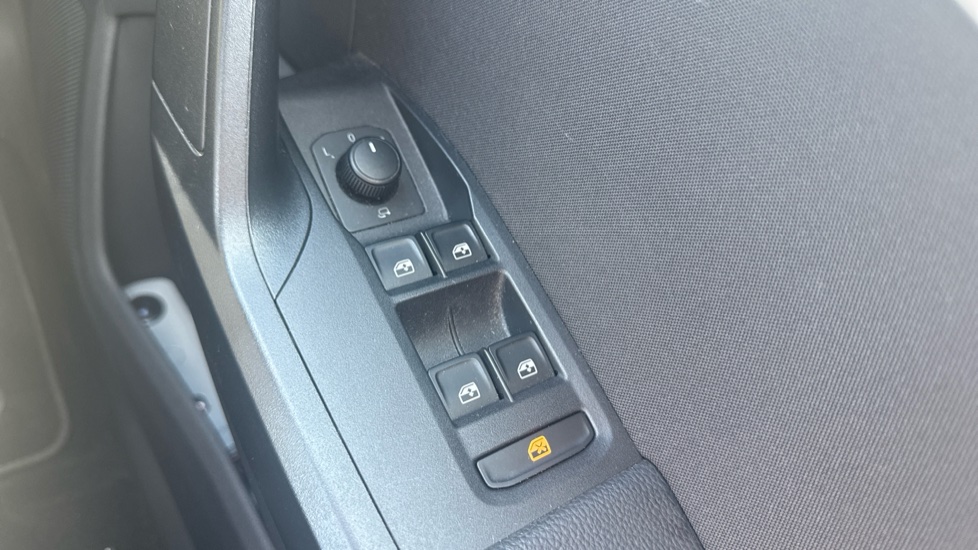 SEAT Ibiza 1.0 TSI 95 FR [EZ] 5dr Petrol Hatchback - Image 20