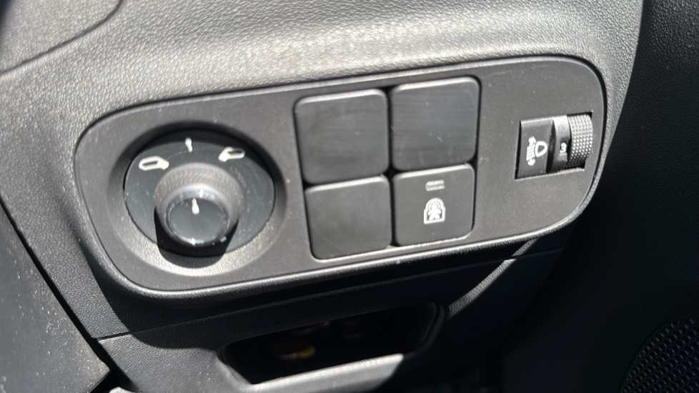 Citroen C3 1.2 PureTech Sense 5dr Petrol Hatchback - Image 23