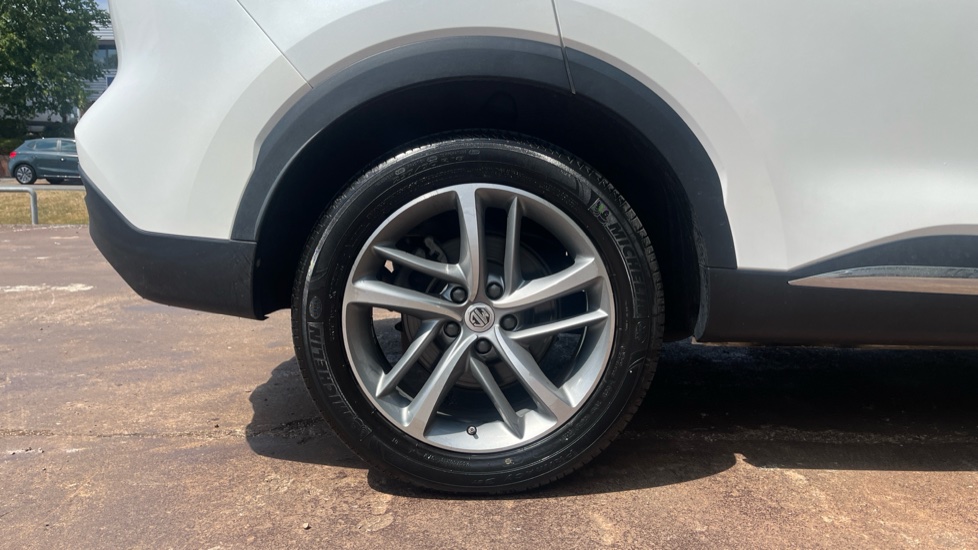 MG HS 1.5 T-GDI Exclusive 5dr DCT Petrol Hatchback - Image 7