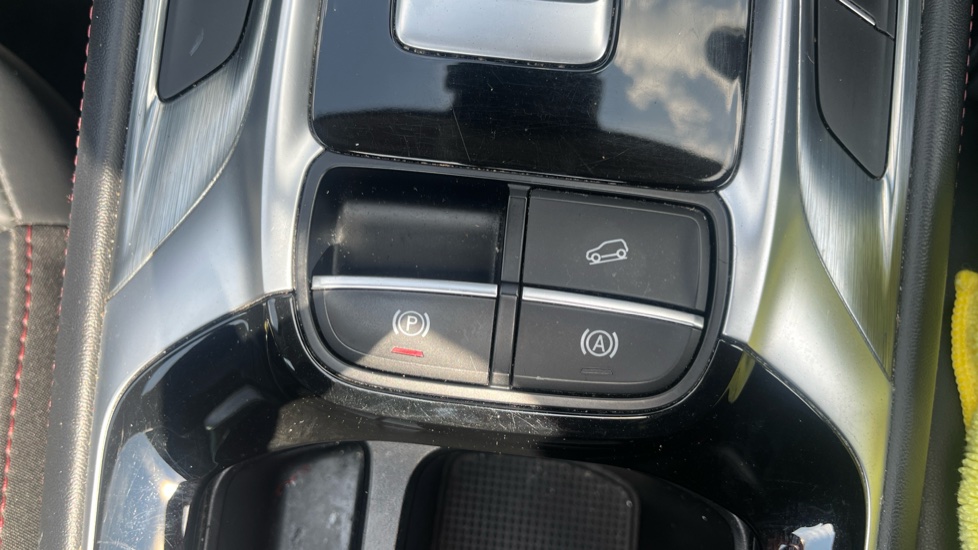 MG HS 1.5 T-GDI Exclusive 5dr DCT Petrol Hatchback - Image 24