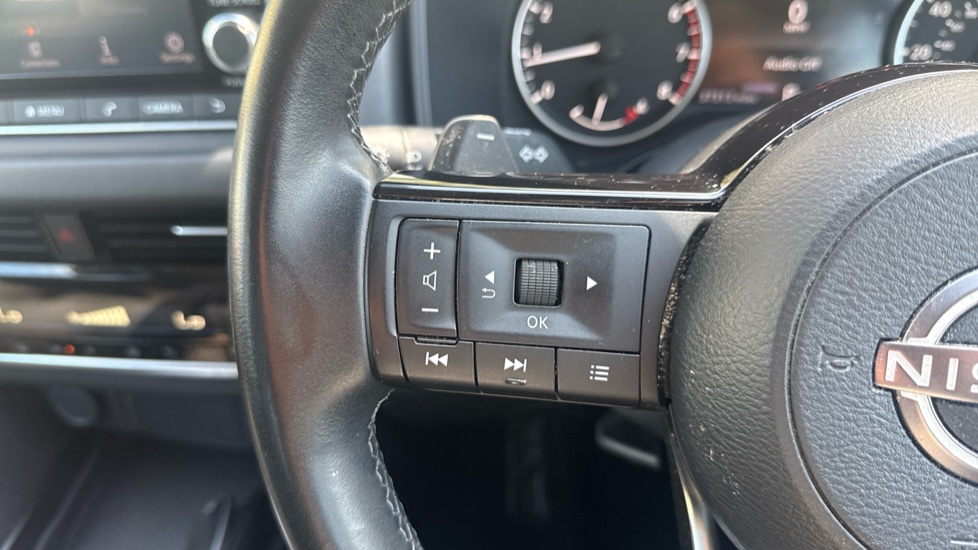 Nissan Qashqai 1.3 DiG-T MH 158 Acenta Premium 5dr Xtronic Petrol Hatchback - Image 23