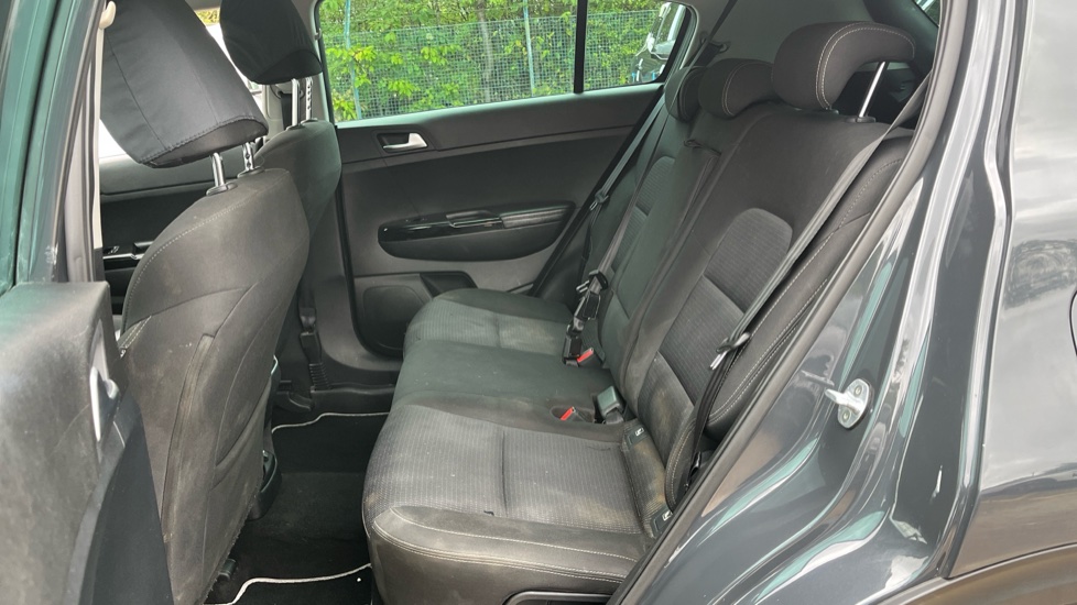 Kia Sportage 1.6 GDi ISG 2 5dr Petrol Estate - Image 16