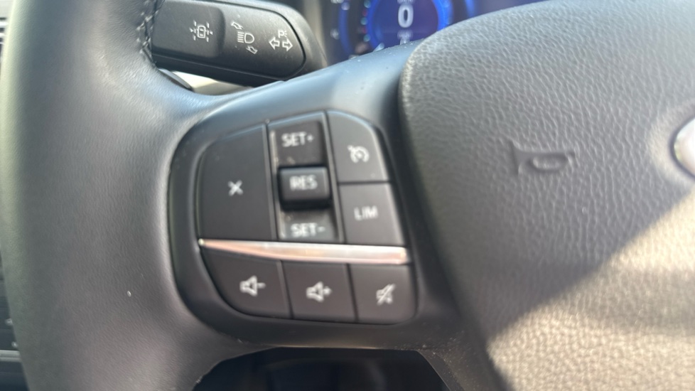 Ford Kuga 1.5 EcoBoost 150 Titanium Edition 5dr Petrol Estate - Image 24