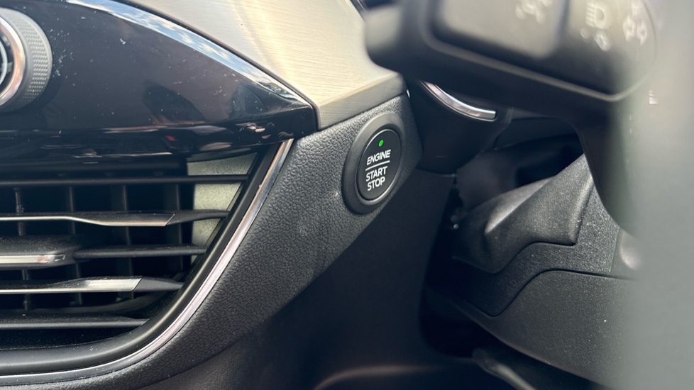Ford Kuga 1.5 EcoBoost 150 Titanium Edition 5dr Petrol Estate - Image 25