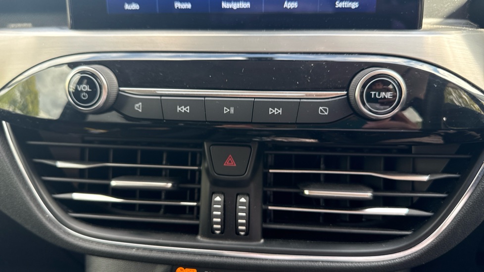 Ford Kuga 1.5 EcoBoost 150 Titanium Edition 5dr Petrol Estate - Image 26