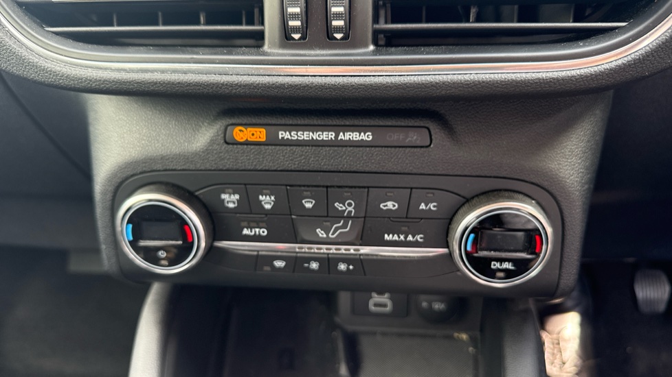 Ford Kuga 1.5 EcoBoost 150 Titanium Edition 5dr Petrol Estate - Image 27