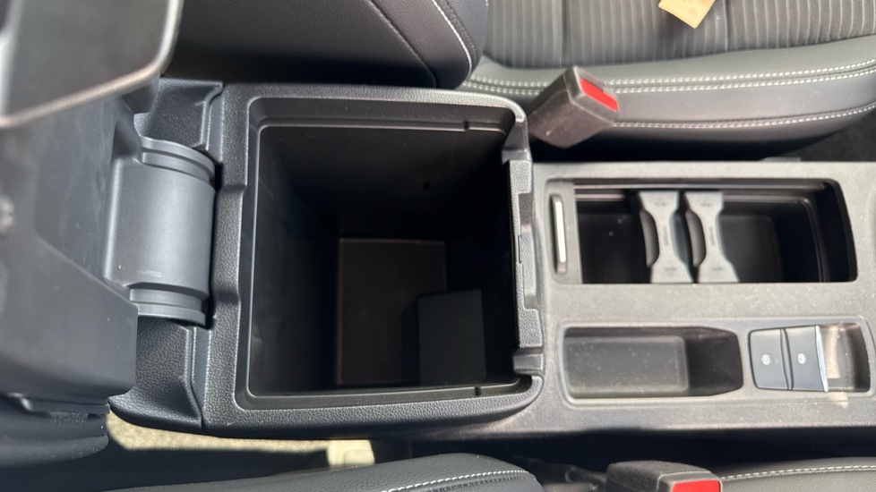 Ford Kuga 1.5 EcoBoost 150 Titanium Edition 5dr Petrol Estate - Image 30