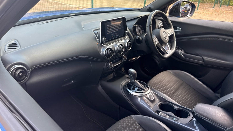 Nissan Juke 1.6 Hybrid N-Connecta 5dr Auto Hybrid Hatchback - Image 9