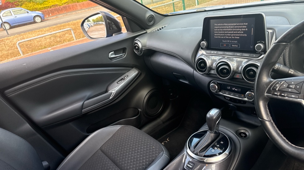 Nissan Juke 1.6 Hybrid N-Connecta 5dr Auto Hybrid Hatchback - Image 14