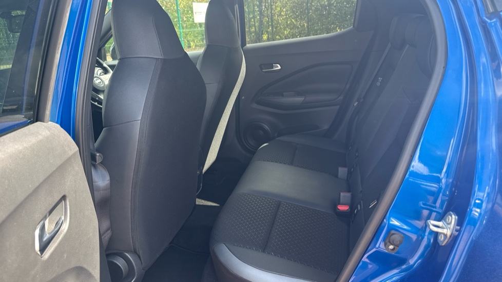 Nissan Juke 1.6 Hybrid N-Connecta 5dr Auto Hybrid Hatchback - Image 16