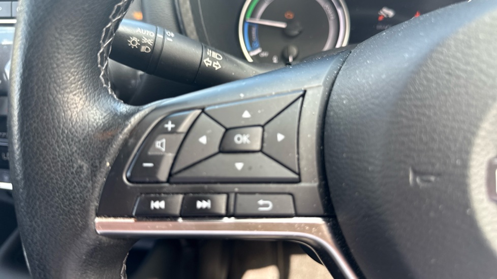 Nissan Juke 1.6 Hybrid N-Connecta 5dr Auto Hybrid Hatchback - Image 24