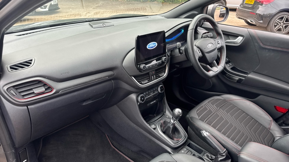 Ford Puma 1.0 EcoBoost Hybrid mHEV ST-Line X 5dr Petrol Hatchback - Image 9
