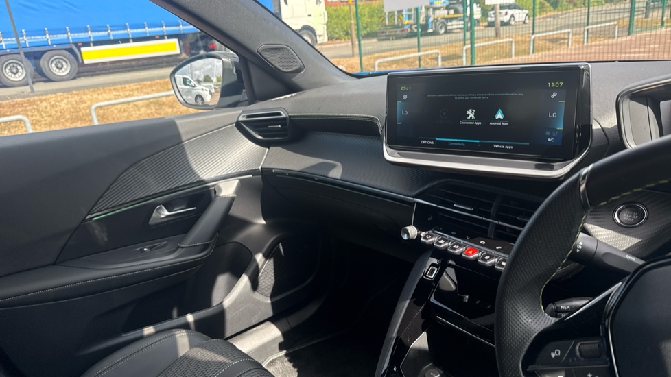 Peugeot 2008 100kW GT 50kWh 5dr Auto Electric Estate - Image 14