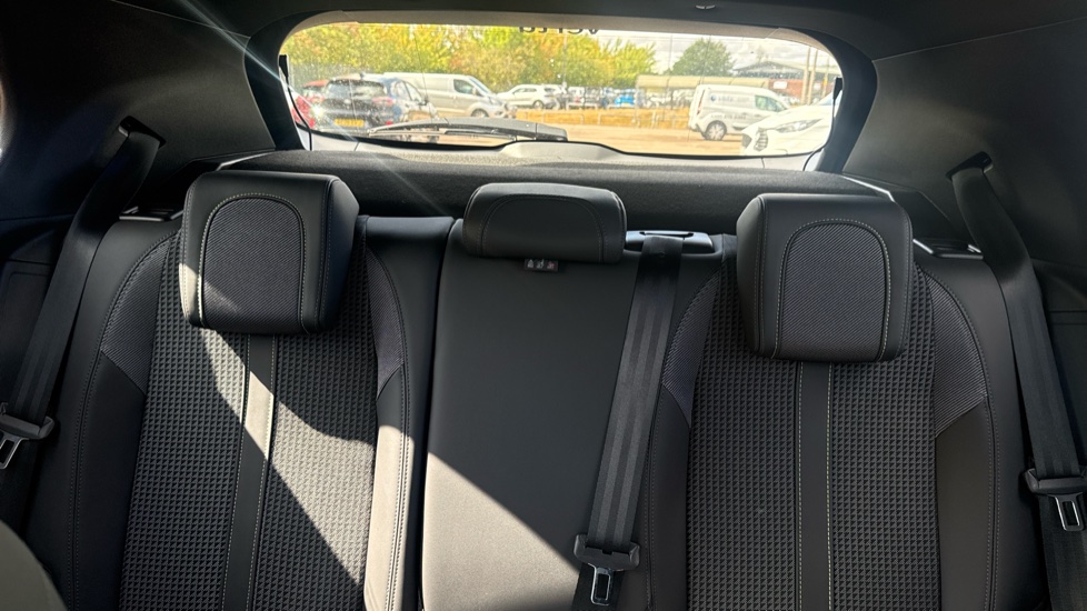 Peugeot 2008 100kW GT 50kWh 5dr Auto Electric Estate - Image 15