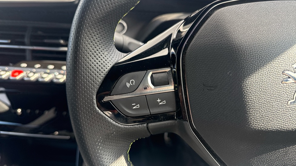 Peugeot 2008 100kW GT 50kWh 5dr Auto Electric Estate - Image 26
