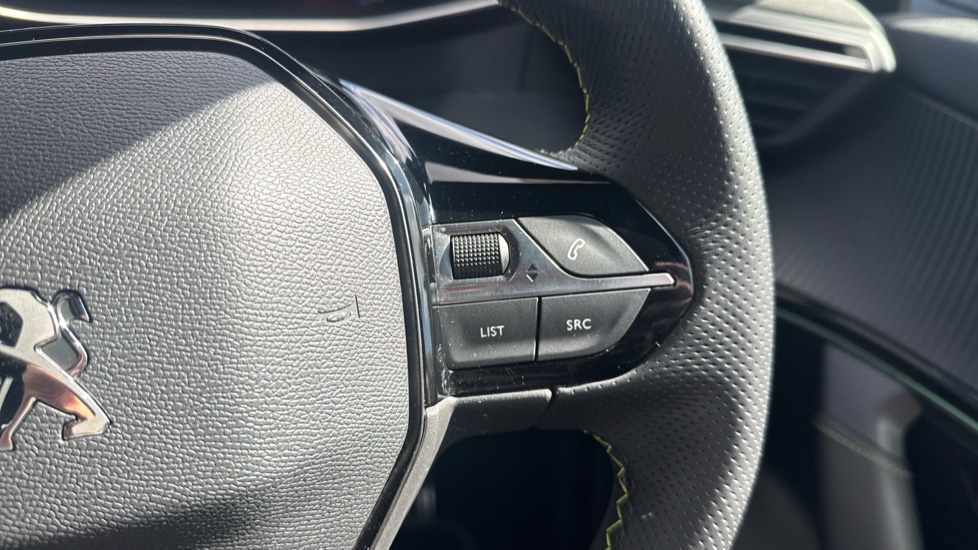 Peugeot 2008 100kW GT 50kWh 5dr Auto Electric Estate - Image 27