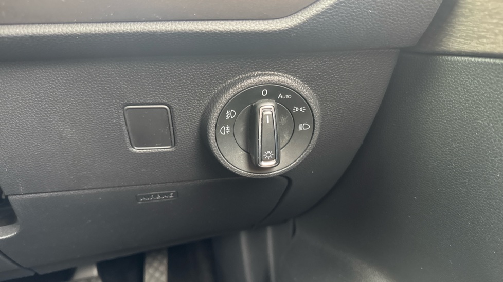 SEAT Ateca 1.5 TSI EVO Xperience 5dr DSG Petrol Estate - Image 23