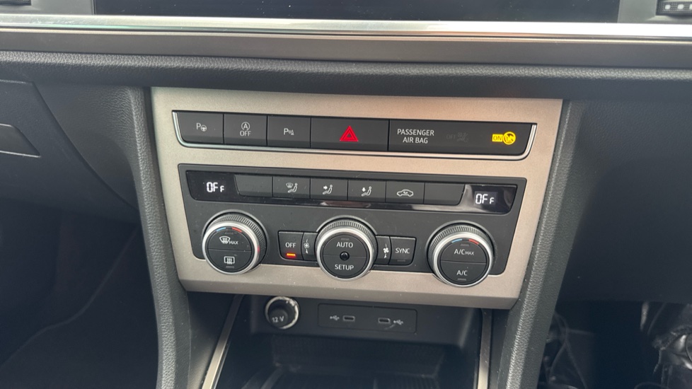 SEAT Ateca 1.5 TSI EVO Xperience 5dr DSG Petrol Estate - Image 26