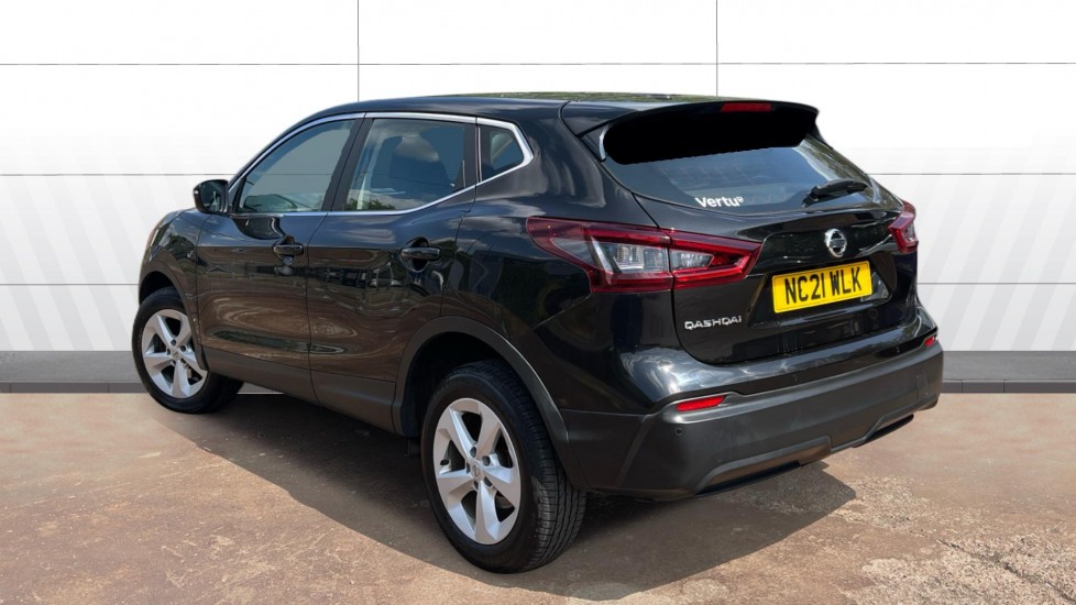 Nissan Qashqai 1.3 DiG-T 160 [157] Acenta Premium 5dr DCT Petrol Hatchback - Image 2