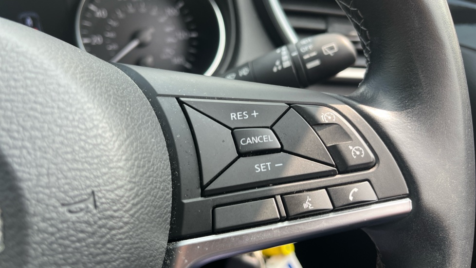 Nissan Qashqai 1.3 DiG-T 160 [157] Acenta Premium 5dr DCT Petrol Hatchback - Image 25