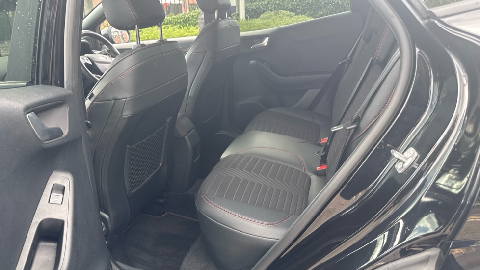 Ford Puma 1.0 EcoBoost Hybrid mHEV ST-Line X 5dr Petrol Hatchback - Image 16