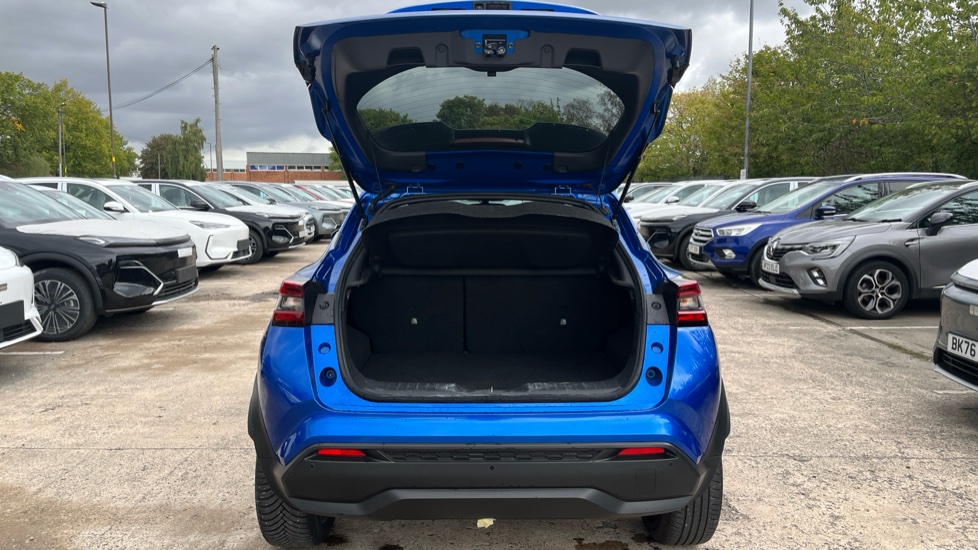 Nissan Juke 1.6 Hybrid N-Connecta 5dr Auto Hybrid Hatchback - Image 4