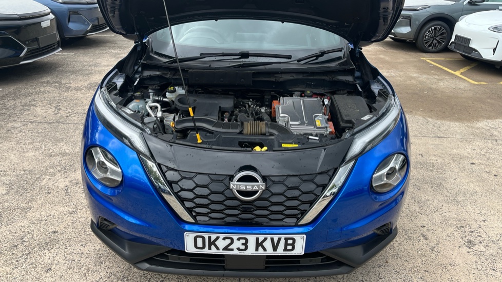 Nissan Juke 1.6 Hybrid N-Connecta 5dr Auto Hybrid Hatchback - Image 8