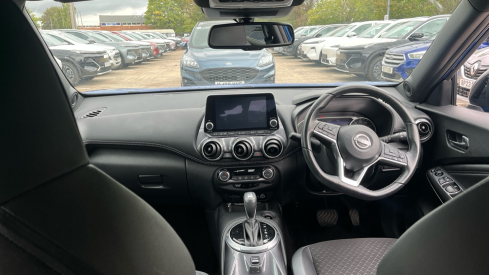 Nissan Juke 1.6 Hybrid N-Connecta 5dr Auto Hybrid Hatchback - Image 10