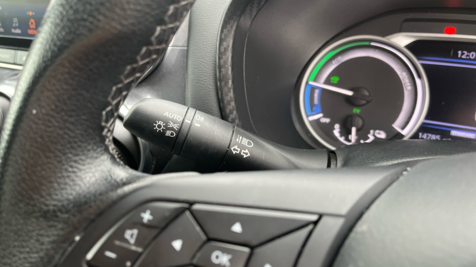 Nissan Juke 1.6 Hybrid N-Connecta 5dr Auto Hybrid Hatchback - Image 30