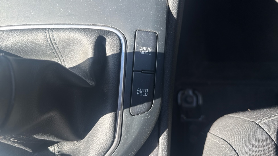 Kia Sportage 1.6T GDi ISG 2 5dr Petrol Estate - Image 31