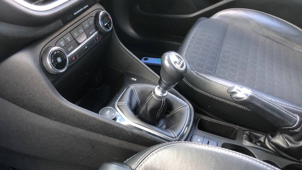 Ford Fiesta 1.0 EcoBoost Active X 5dr Petrol Hatchback - Image 13