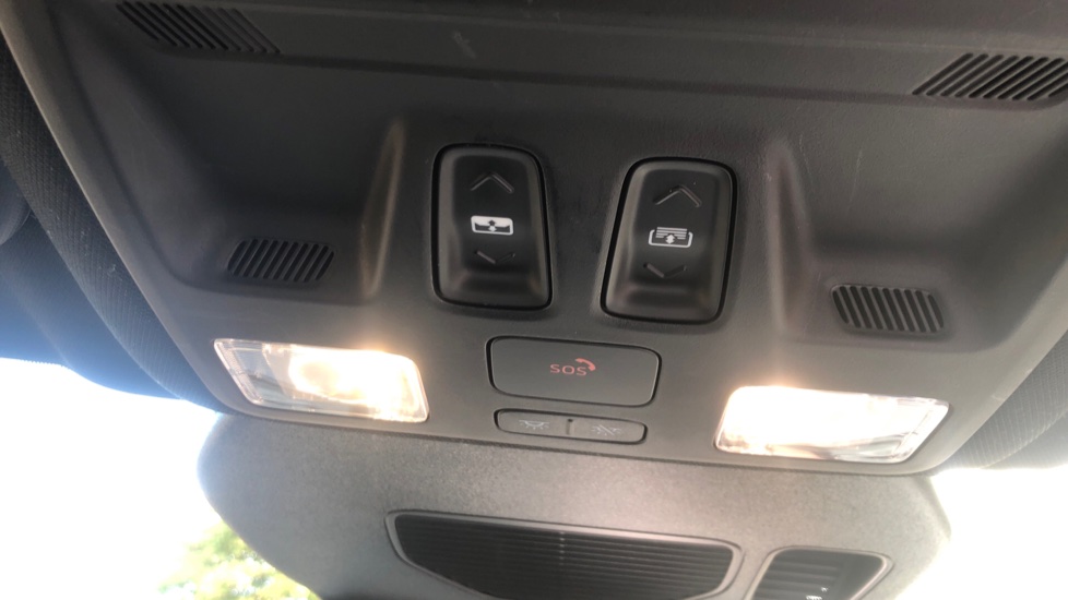 Ford Kuga 2.5 FHEV ST-Line X Edition 5dr CVT Hybrid Estate - Image 25
