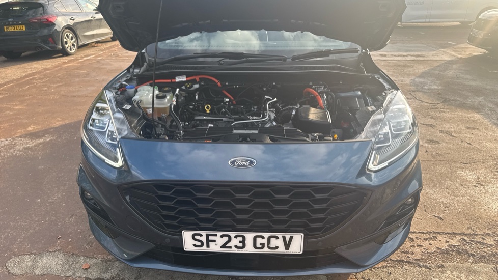 Ford Kuga 2.5 FHEV ST-Line X Edition 5dr CVT Hybrid Estate - Image 8