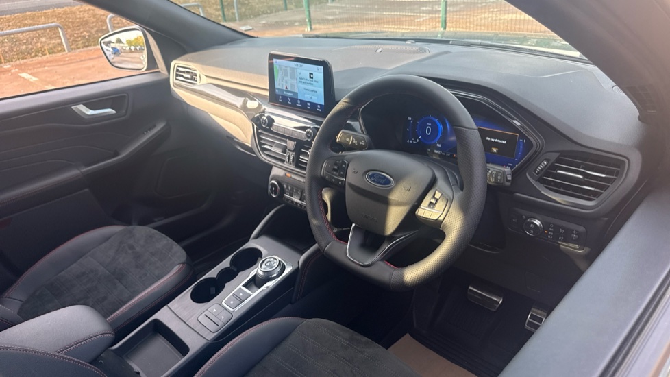 Ford Kuga 2.5 FHEV ST-Line X Edition 5dr CVT Hybrid Estate - Image 11