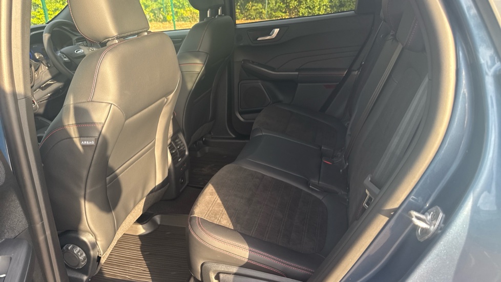 Ford Kuga 2.5 FHEV ST-Line X Edition 5dr CVT Hybrid Estate - Image 16
