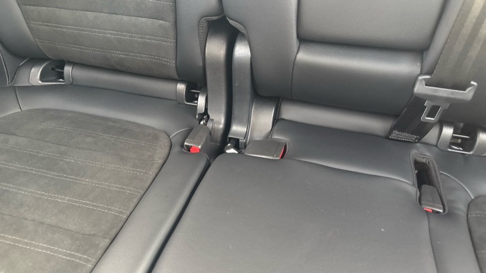 Ford Kuga 2.5 FHEV ST-Line X Edition 5dr CVT Hybrid Estate - Image 17