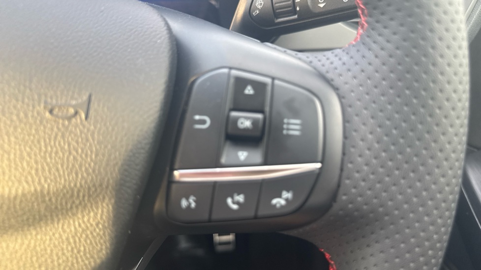 Ford Kuga 2.5 FHEV ST-Line X Edition 5dr CVT Hybrid Estate - Image 23