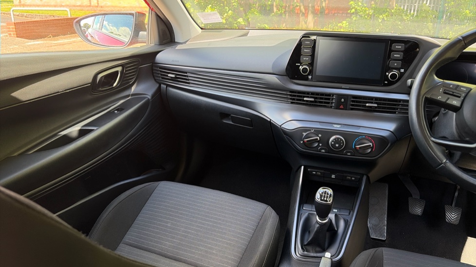 Hyundai i20 1.0T GDi 48V MHD SE Connect 5dr Petrol Hatchback - Image 14