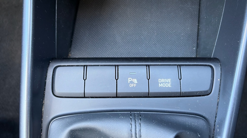 Hyundai i20 1.0T GDi 48V MHD SE Connect 5dr Petrol Hatchback - Image 24