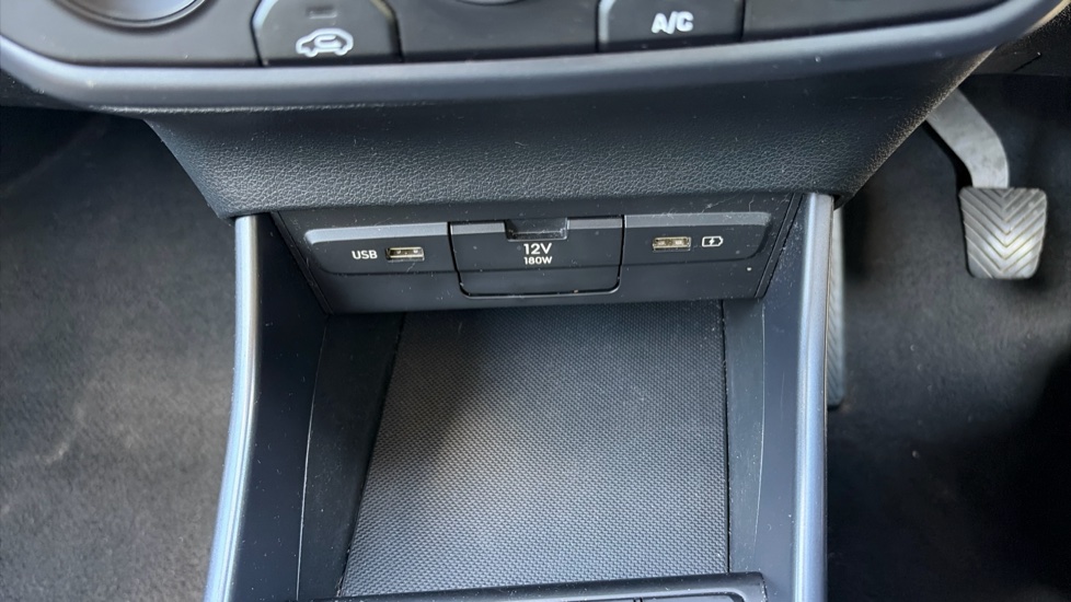 Hyundai i20 1.0T GDi 48V MHD SE Connect 5dr Petrol Hatchback - Image 25
