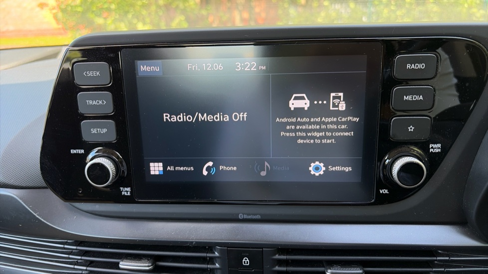 Hyundai i20 1.0T GDi 48V MHD SE Connect 5dr Petrol Hatchback - Image 27