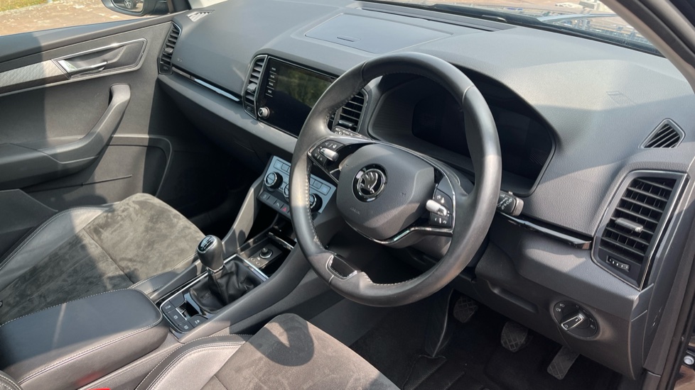 Skoda Karoq 1.5 TSI SE L 5dr Petrol Estate - Image 11