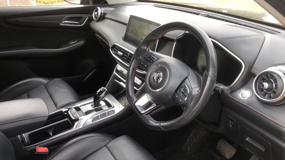 MG HS 1.5 T-GDI Excite 5dr DCT Petrol Hatchback - Image 11