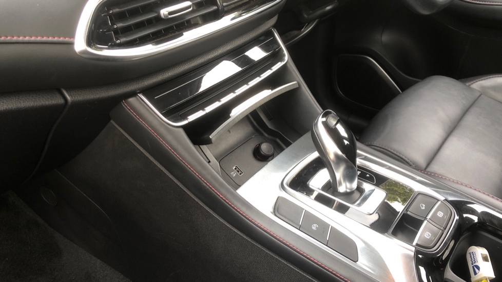 MG HS 1.5 T-GDI Excite 5dr DCT Petrol Hatchback - Image 13
