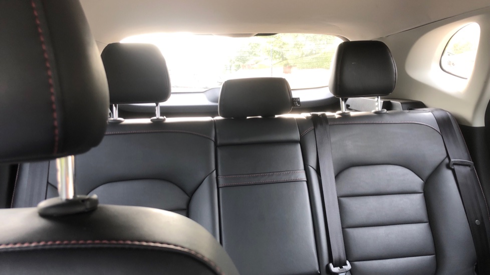 MG HS 1.5 T-GDI Excite 5dr DCT Petrol Hatchback - Image 15