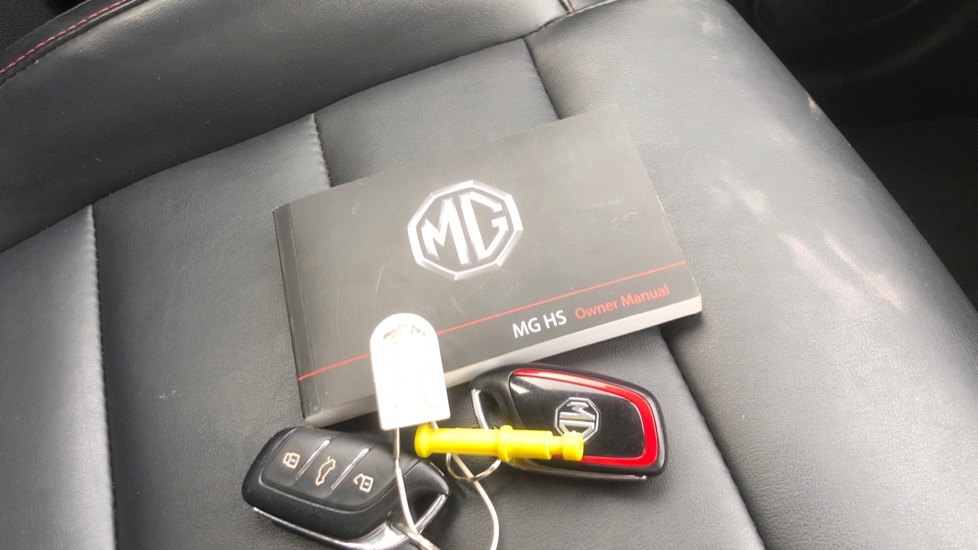 MG HS 1.5 T-GDI Excite 5dr DCT Petrol Hatchback - Image 19