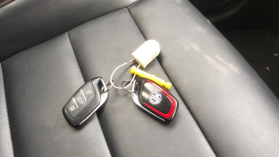 MG HS 1.5 T-GDI Excite 5dr DCT Petrol Hatchback - Image 20