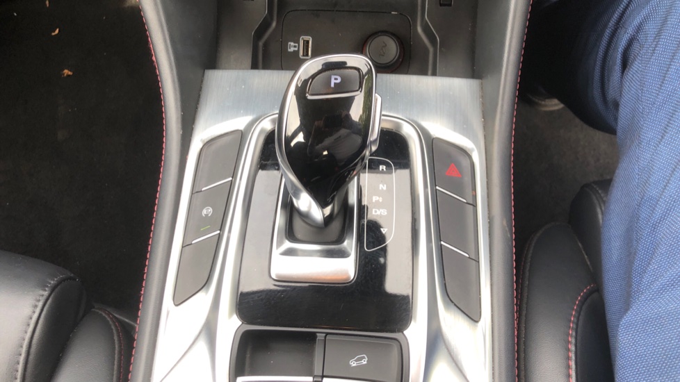 MG HS 1.5 T-GDI Excite 5dr DCT Petrol Hatchback - Image 25