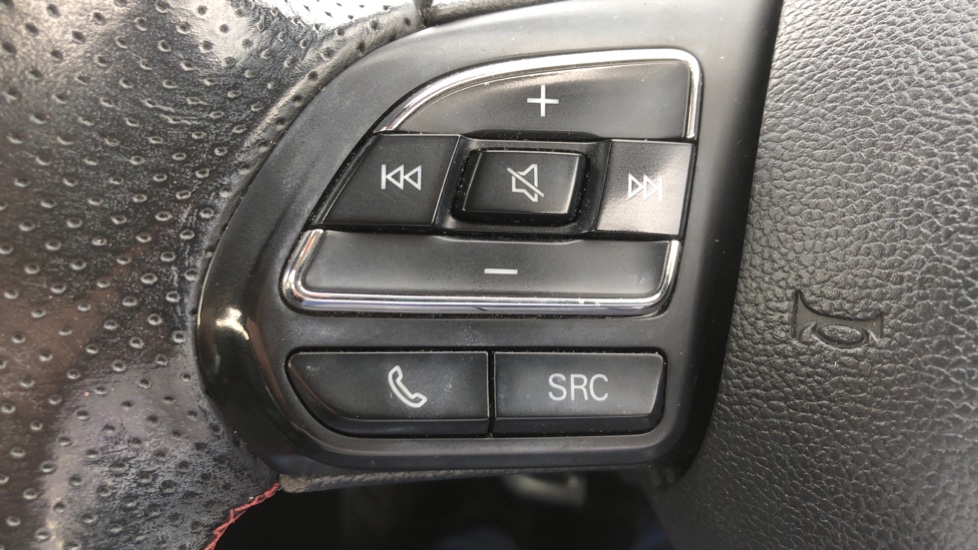 MG HS 1.5 T-GDI Excite 5dr DCT Petrol Hatchback - Image 31